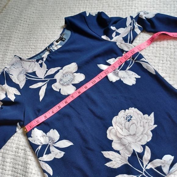 Dynamite navy bell sleeves detailed back silver button blouse top shirt XS rose - Picture 8 of 10